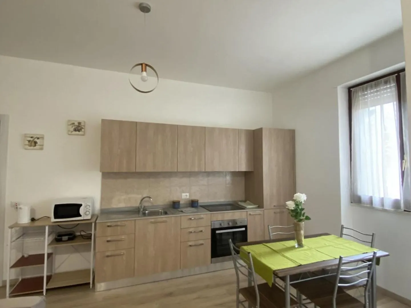 Casa Luigi Daire Como 0*,